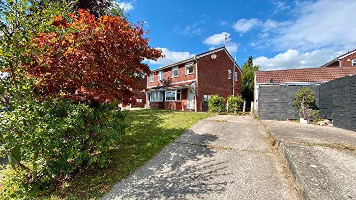 3 Bedroom Semi-Detached House To Rent In St Johns Lane, Nelson, Treharis, CF46