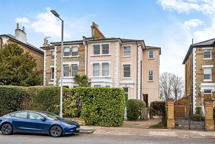 1 Bedroom Apartment To Rent In Surbiton Hill Park, Surbiton, KT5