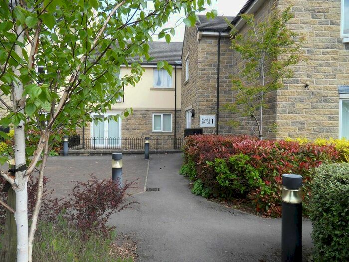 2 Bedroom Flat To Rent In Station Square, Stanningley, Pudsey, LS28