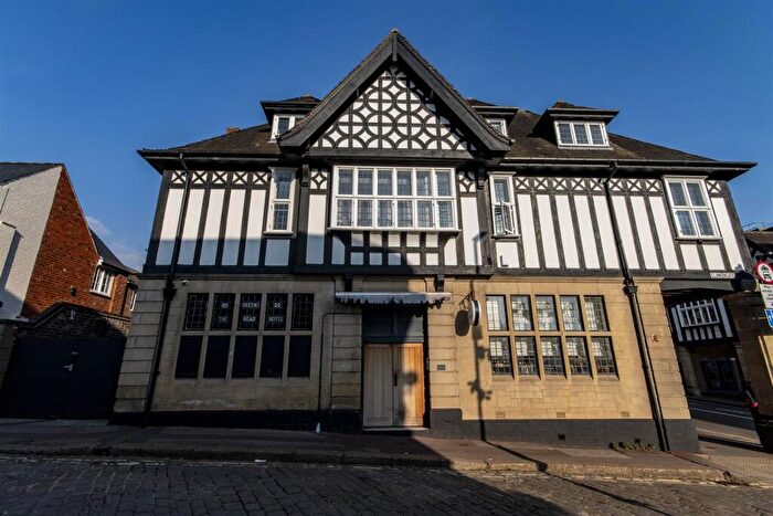 2 Bedroom Apartment For Sale In Knifesmithgate, Chesterfield, S40