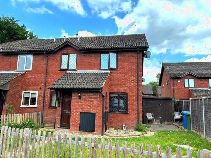 2 Bedroom Semi-Detached House To Rent In Horsham Road, Sandhurst, GU47