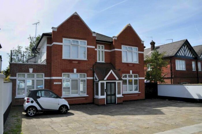 2 Bedroom Apartment To Rent In Gloucester Road, New Barnet, EN5