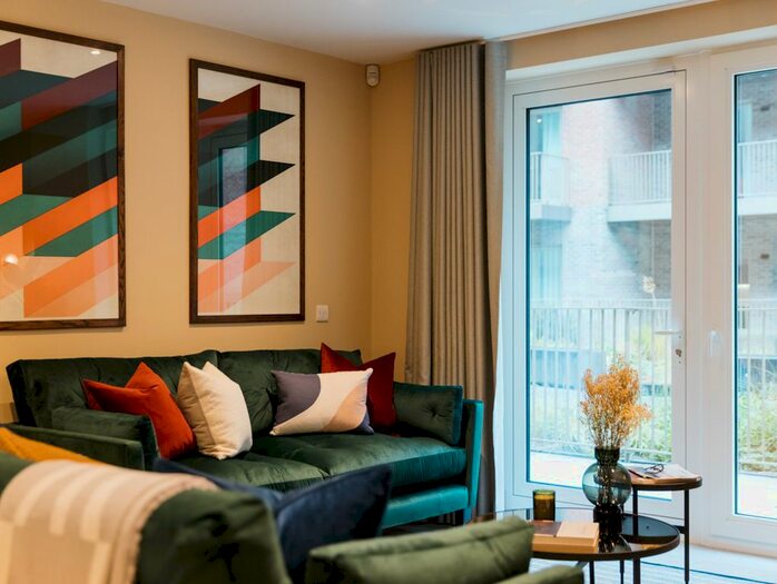 3 Bedroom Flat To Rent In Mcewan Walk, Edinburgh, EH3