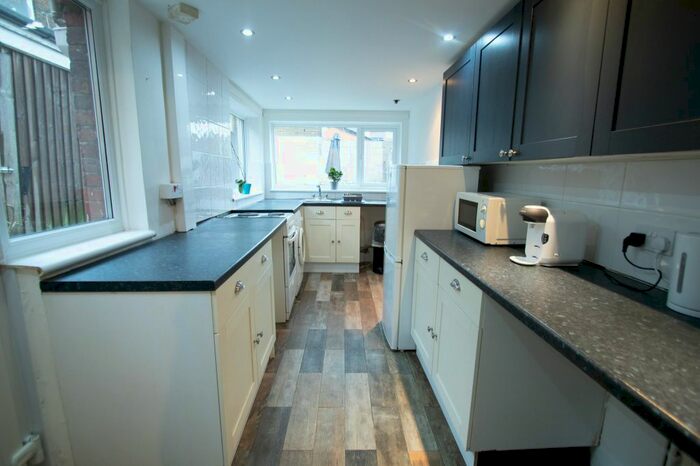 3 Bedroom Property To Rent In Elwyn Road, Bournemouth BH1