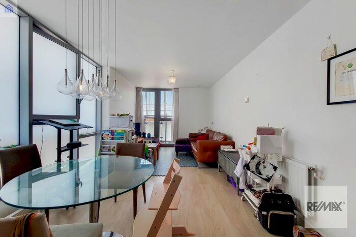 2 Bedroom Flat To Rent In Wise Road, Stratford, London, E15