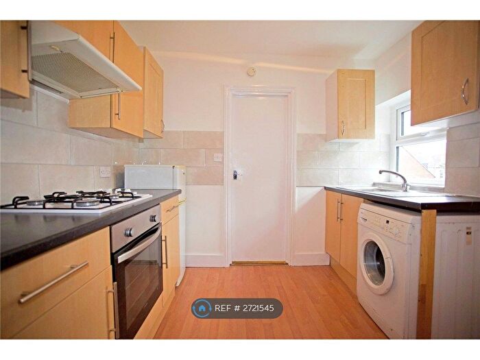 1 Bedroom Flat To Rent In Old Church Road, London, E4