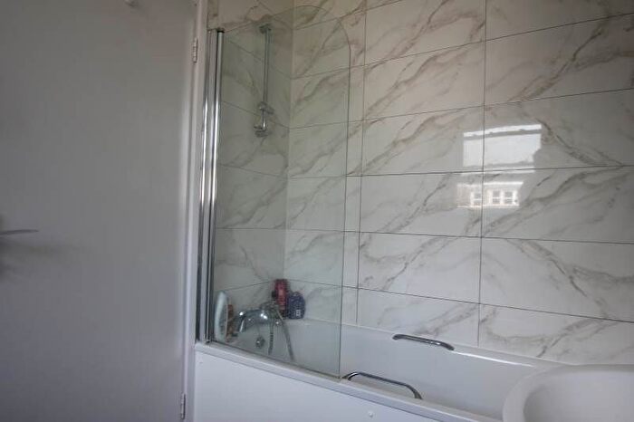 2 Bedroom Flat To Rent In Avenal Mansions, Highbury And Islington, N5