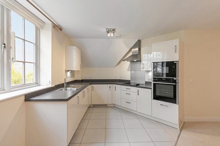 2 Bedroom Flat To Rent In Fosseway Stow On The Wold, GL54
