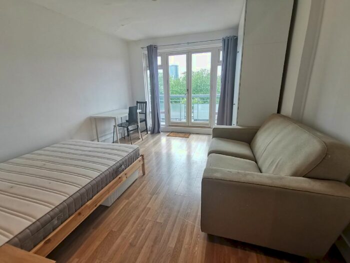 3 Bedroom Flat To Rent In Purchese Street, Euston, NW1
