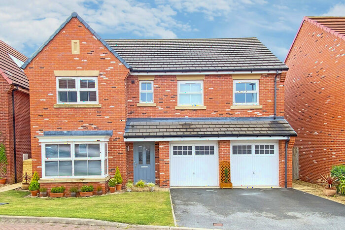 5 Bedroom Detached House For Sale In Moorlands Fold, Killinghall, Harrogate, HG3