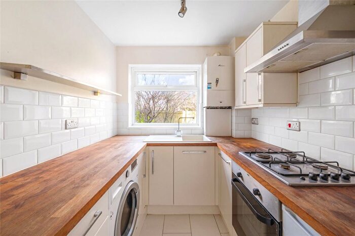 1 Bedroom Flat To Rent In Albemarle Road, Beckenham, BR3