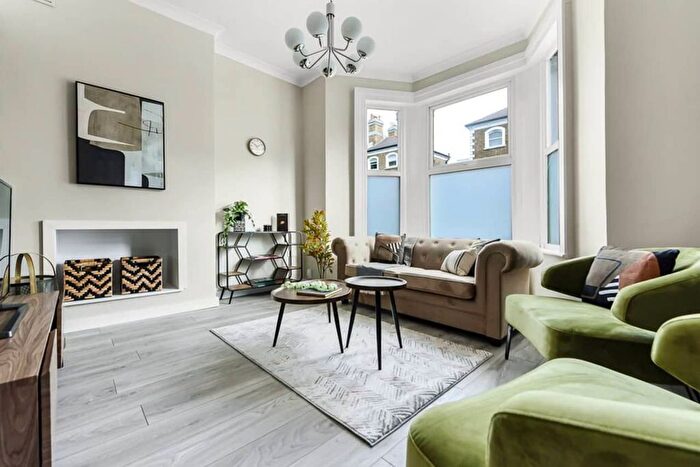 1 Bedroom Flat To Rent In Maley Avenue, London, SE27