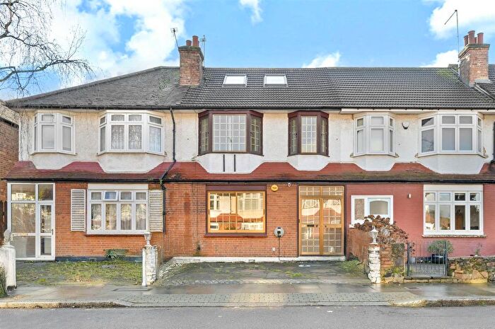 5 Bedroom Terraced House For Sale In Arcadian Gardens, London, N22