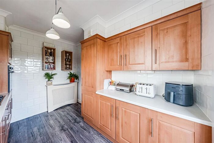 2 Bedroom Semi-Detached Bungalow For Sale In Heathview Avenue, Crayford, Dartford, Kent, DA1