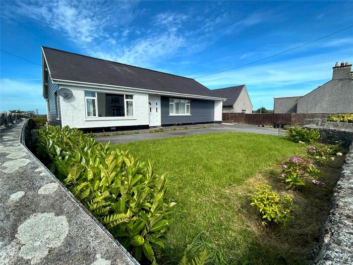 3 Bedroom Bungalow For Sale In Holyhead Road, Llannerch-Y-Medd, Anglesey, Sir Ynys Mon, LL71