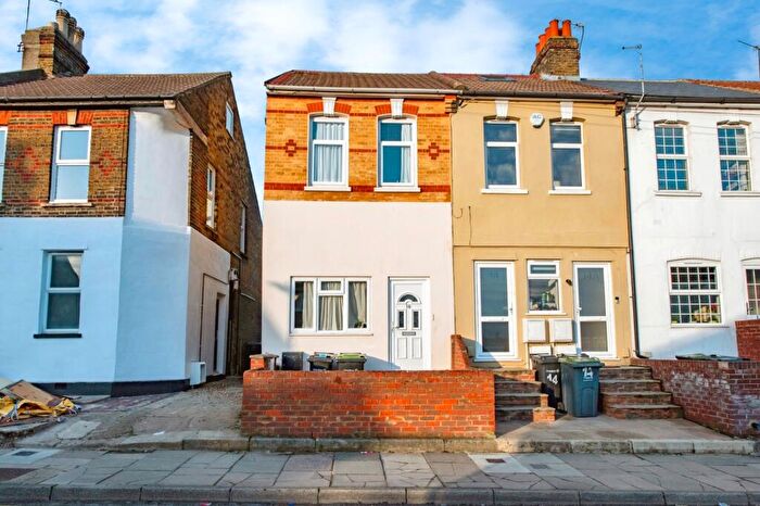 2 Bedroom Terraced House For Sale In Dover Road East, Gravesend, Kent, DA11