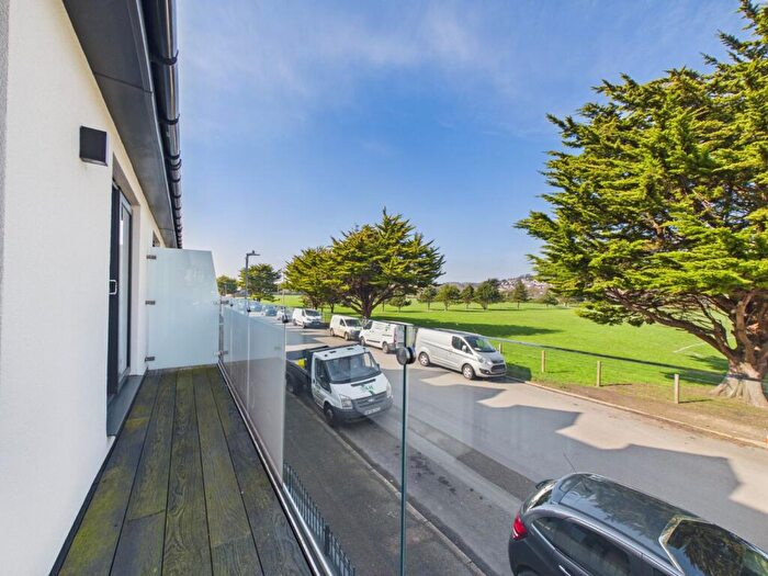 2 Bedroom Apartment For Sale In South Road, Hythe, Kent, CT21