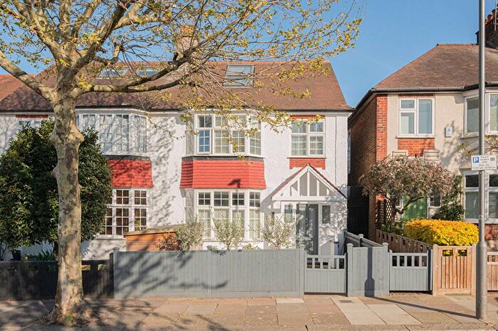 4 Bedroom Semi-detached House To Rent In Collamore Avenue, Wandsworth Common, London, SW18