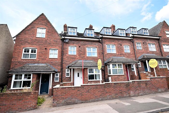 6 Bedroom Terraced House To Rent In The Poplars, Durham, DH1