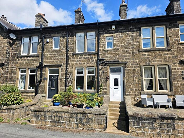 3 Bedroom Terraced House For Sale In Holly Bank, Sutton-In-Craven, BD20