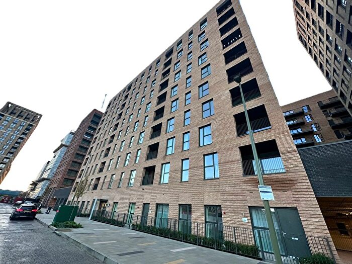 2 Bedroom Flat To Rent In Lismore Boulevard, London, NW9