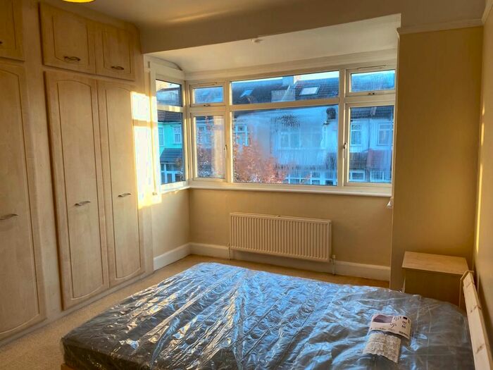 4 Bedroom Terraced House To Rent In Broadwater Road, London, SW17