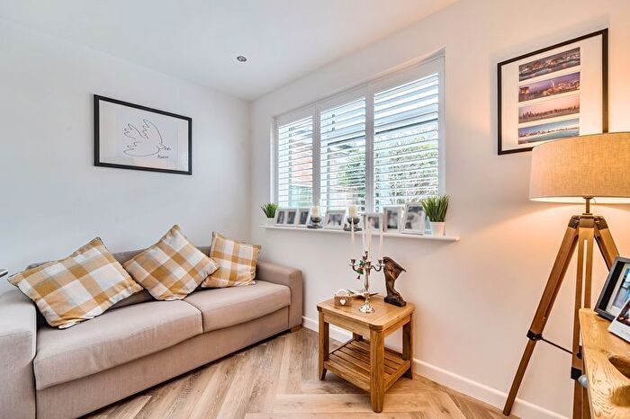 3 Bedroom Bungalow For Sale In Heron Drive, Colehill, Wimborne, BH21