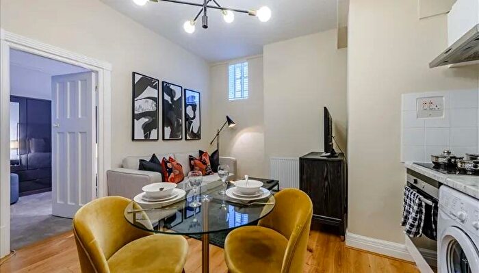 1 Bedroom Flat To Rent In Strathmore Court, Park Road, St Johns Wood, NW8