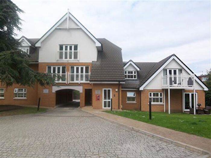 2 Bedroom Flat To Rent In Shore Point, Buckhurst Hill, IG9