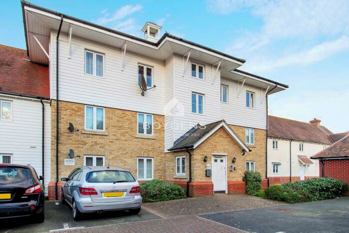 2 Bedroom Apartment To Rent In Oxton Close, Rowhedge, Colchester, Essex, CO5