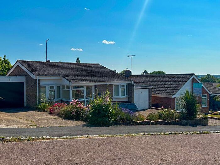 2 Bedroom Bungalow For Sale In Birch Road, Oxford, OX44