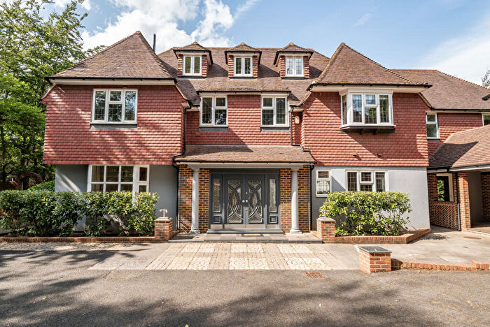7 Bedroom Detached House To Rent In Silverdale Avenue, Walton-On-Thames, KT12
