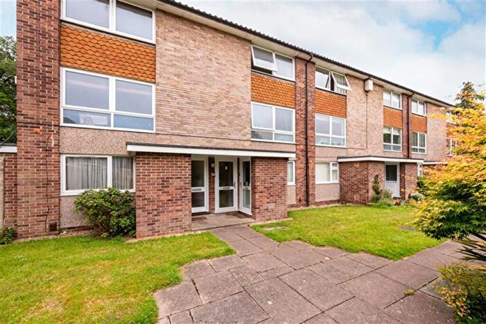 2 Bedroom Apartment To Rent In Lima Court, Bath Road, Reading, RG1
