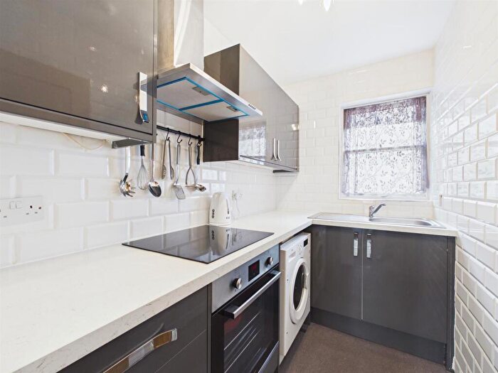 1 Bedroom Flat For Sale In Marine Parade, Brighton, BN2 - Photo 4