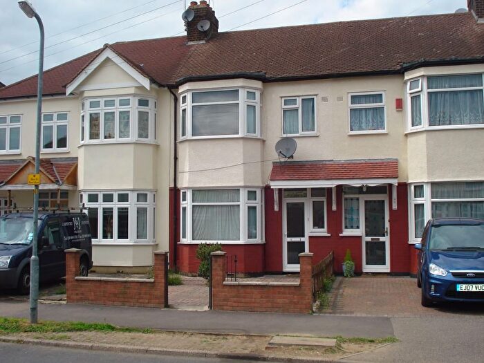 3 Bedroom Terraced House To Rent In Northfield Road, Waltham Cross, EN8