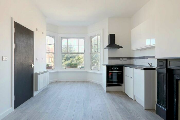 Flat To Rent In Sackville Road, Hove, East Sussex, BN3