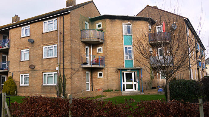 2 Bedroom Flat To Rent In Wimborne Road, Kinson, Bournemouth, BH10