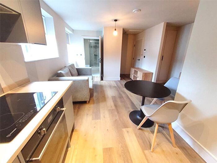 Apartment To Rent In Holgate Court, Western Road, Romford, RM1