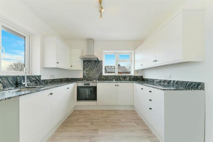 3 Bedroom Flat To Rent In Burgh Heath Road, Epsom, KT17