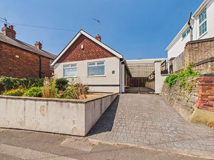 3 Bedroom Detached Bungalow For Sale In Holly Avenue, Thorneywood, Nottingham, NG3
