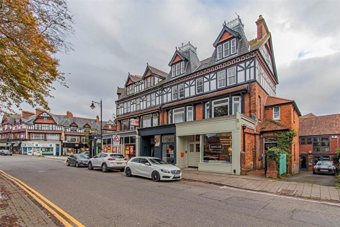 1 Bedroom Flat To Rent In Royal Buildings, Penarth, CF64