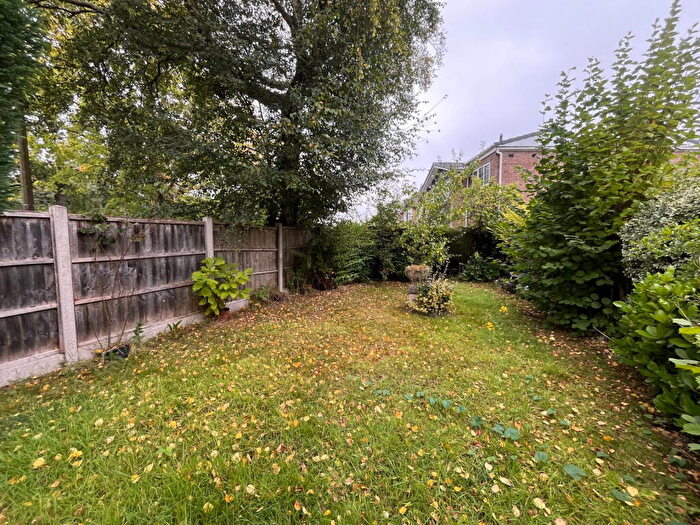 3 Bedroom Semi-Detached House For Sale In Widney Lane, Solihull, B91