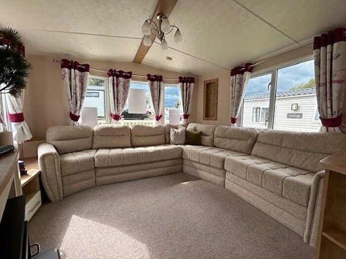 2 Bedroom Mobile/park Home For Sale In Gisburn, BB7