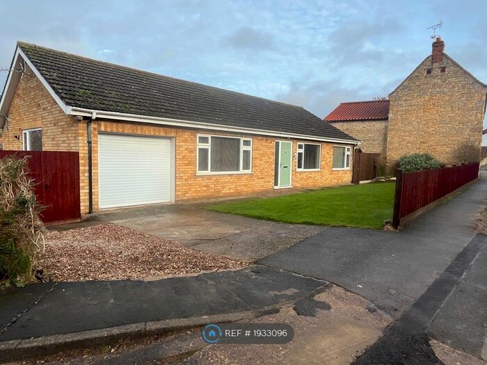 3 Bedroom Bungalow To Rent In Lansdowne Road, Lincoln, LN5