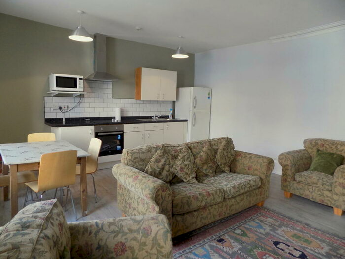 2 Bedroom Apartment To Rent In High Street, Bangor, Gwynedd, LL57