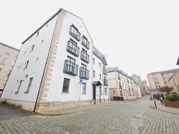 2 Bedroom Flat To Rent In West Silvermills Lane, Canonmills, Edinburgh, EH3