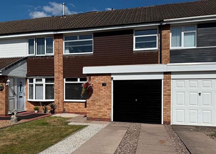 3 Bedroom Terraced House For Sale In Purbeck Close, Halesowen, B63