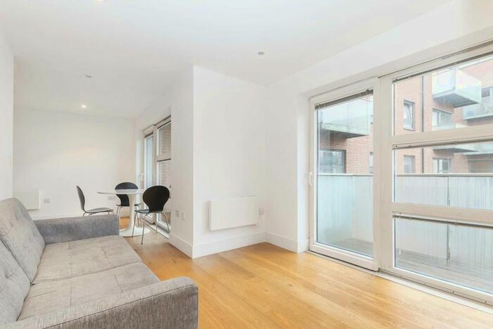 1 Bedroom Flat To Rent In Tiltman Place, London, N7