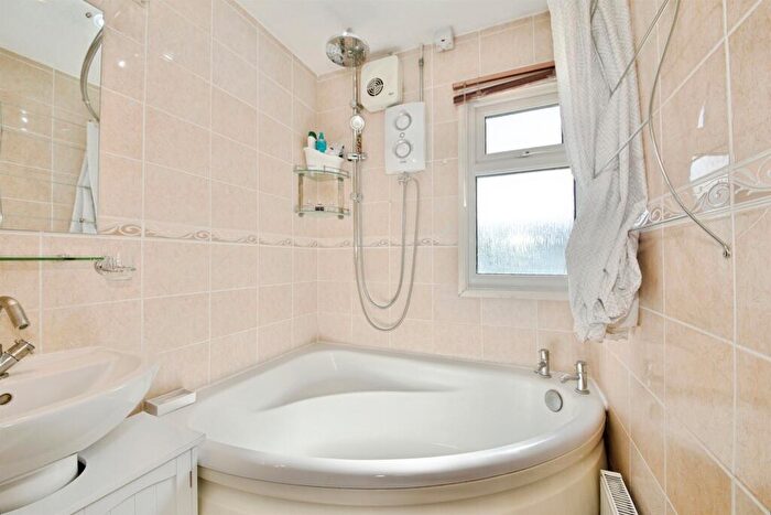 3 Bedroom Terraced House For Sale In Nicholls Field, Harlow, CM18