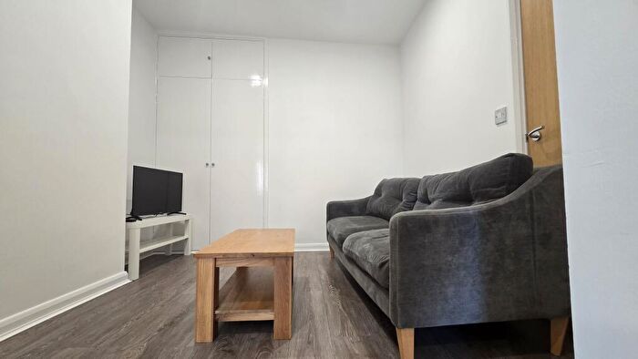 3 Bedroom Apartment To Rent In Ecclesall Road, Sheffield, S11